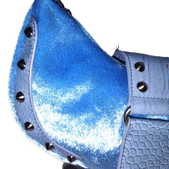 Gabaangs NWT Blue Velvet & Faux Croc Embossed Leather Shoulder Bag 10"X5"X3" - Picture 3 of 8